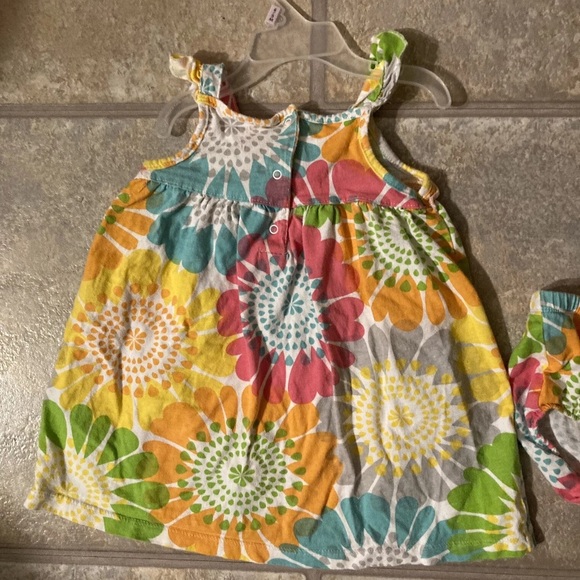 Carters Girls Size 24 Months 2Pc Sundress Set With Colorful Floral Pattern - Picture 5 of 7